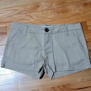 JALATE SHORTS